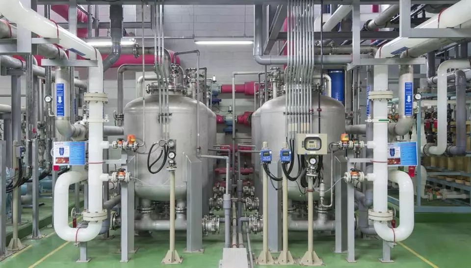 Advanced water treatment facility at SK hynix Cheongju plant, ensuring high-quality ultra-pure water (UPW).